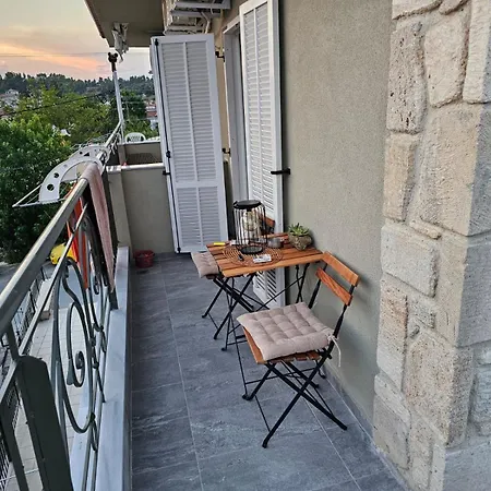 Eleni Appartement *